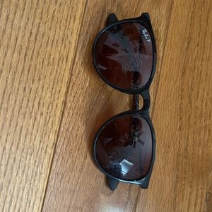 Ray ban sunglasses with case